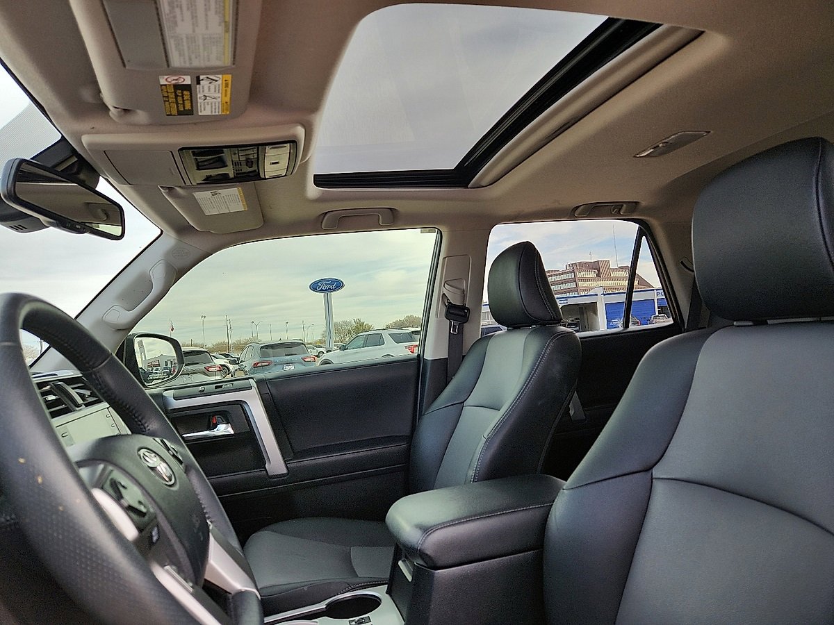 Used 2022 Toyota 4Runner SR5 Premium image 12