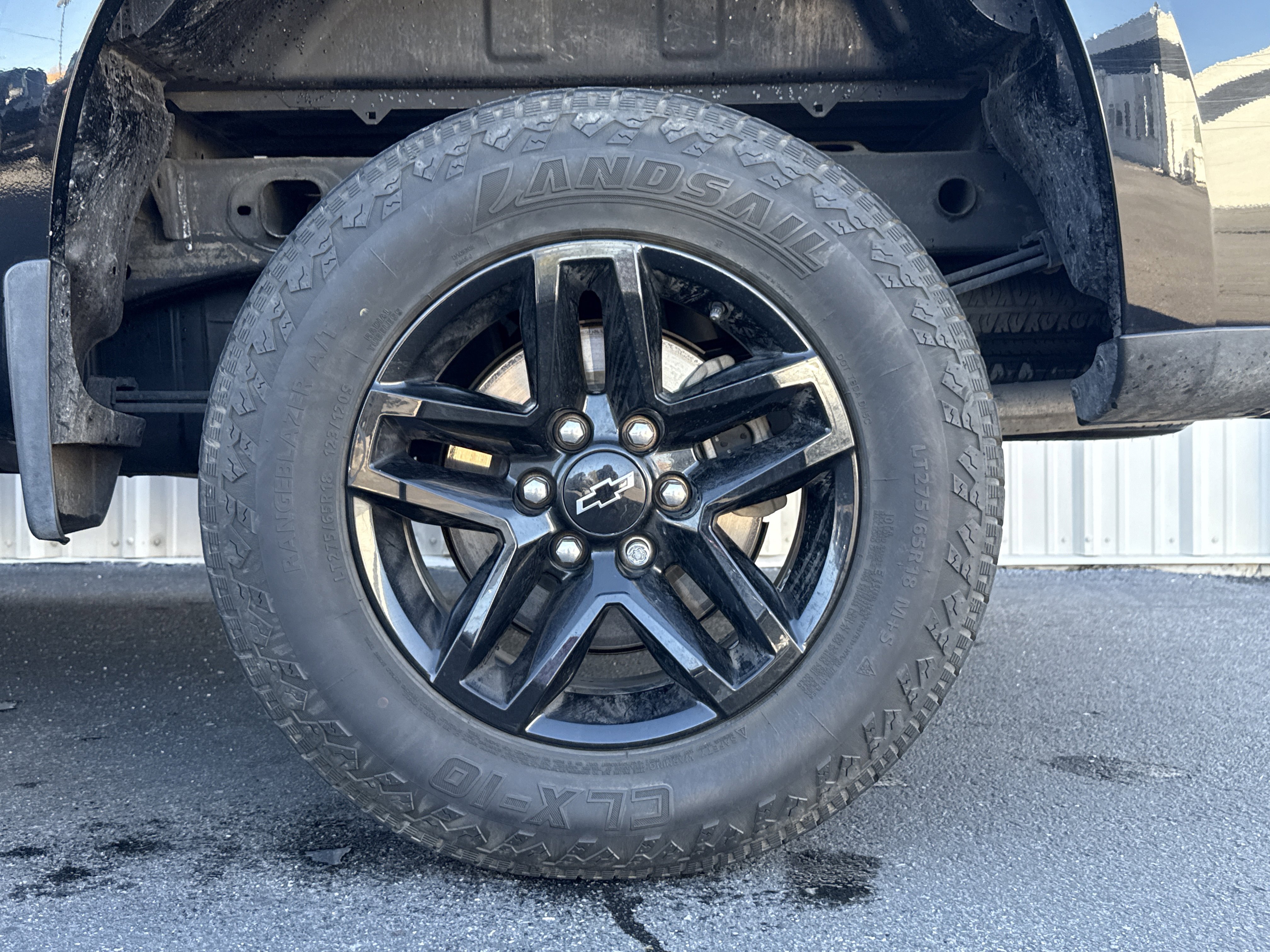 Used 2019 Chevrolet Silverado 1500 LT Trail Boss image 2