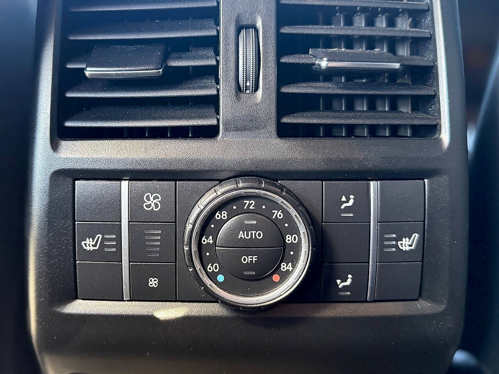 Used 2014 Mercedes-Benz GL 63 AMG 4MATIC image 23