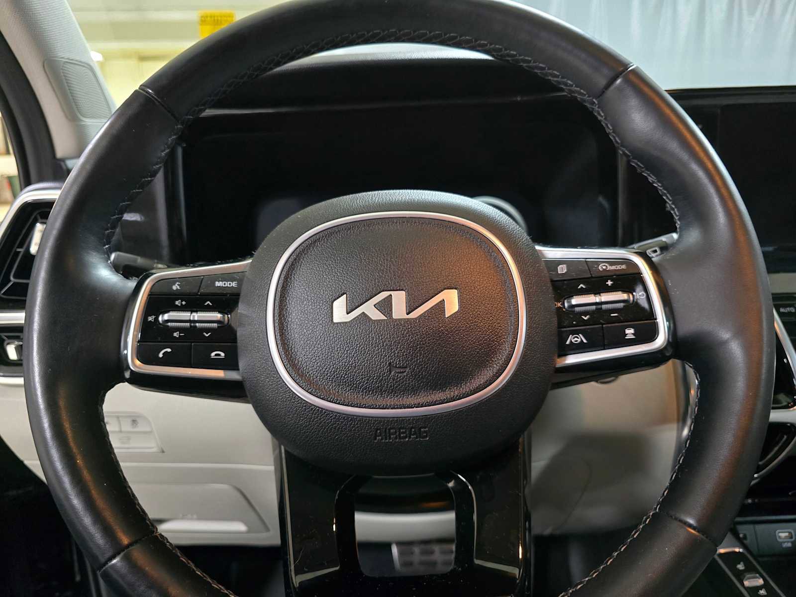 Used 2023 Kia Sorento SX Prestige image 26