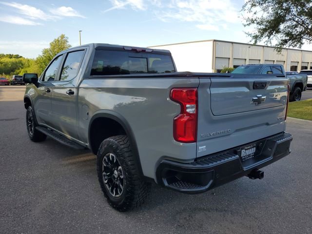 Used 2024 Chevrolet Silverado 1500 ZR2 w/ Technology Package image 3