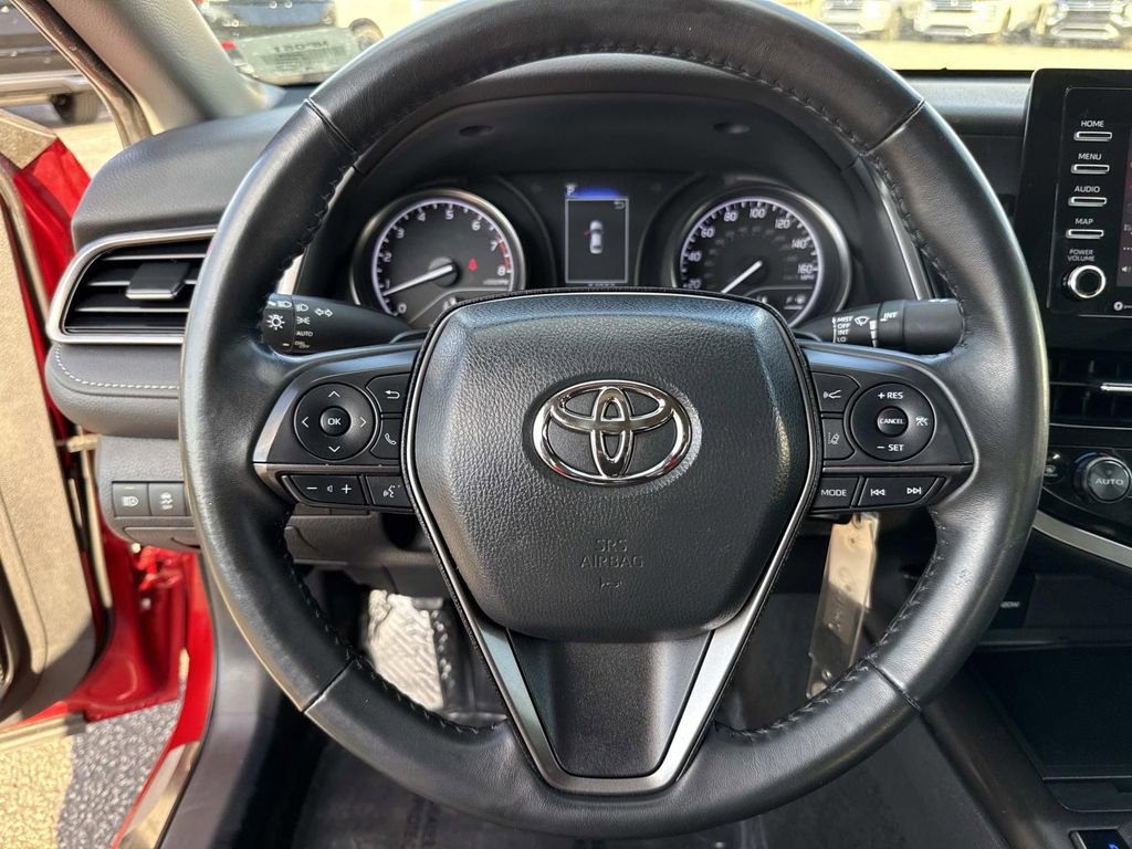 Used 2024 Toyota Camry SE image 39