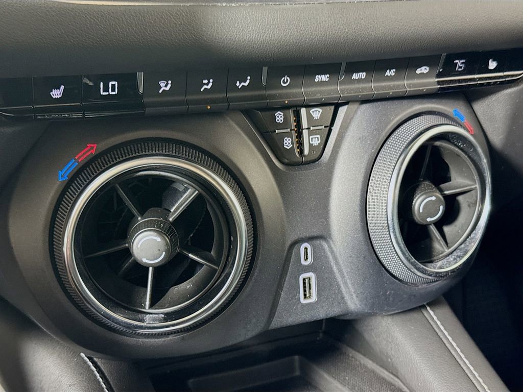 Certified 2023 Chevrolet Blazer LT w/ Convenience Package image 13
