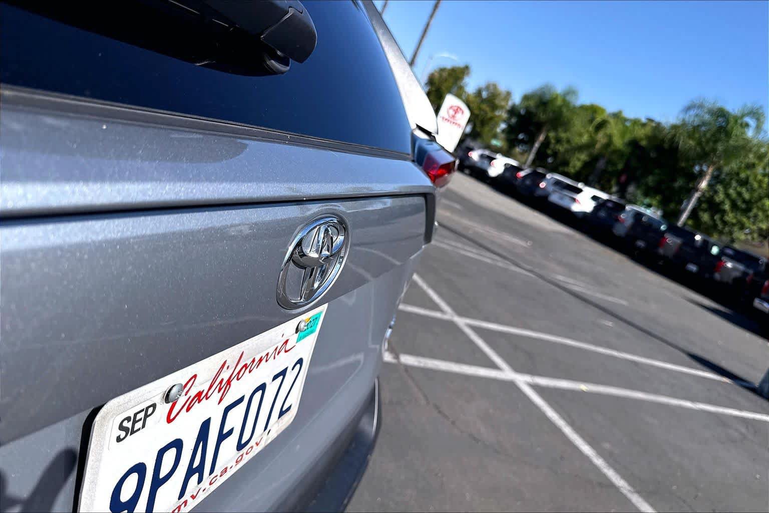 Used 2024 Toyota RAV4 XLE FWD image 29