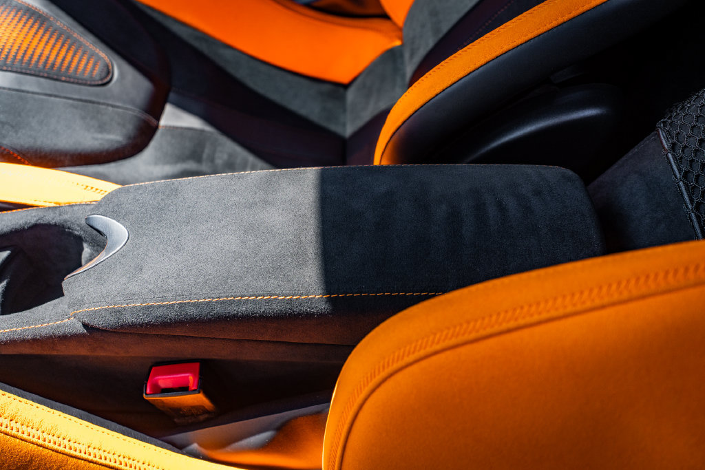 Used 2024 McLaren 750S RWD image 26