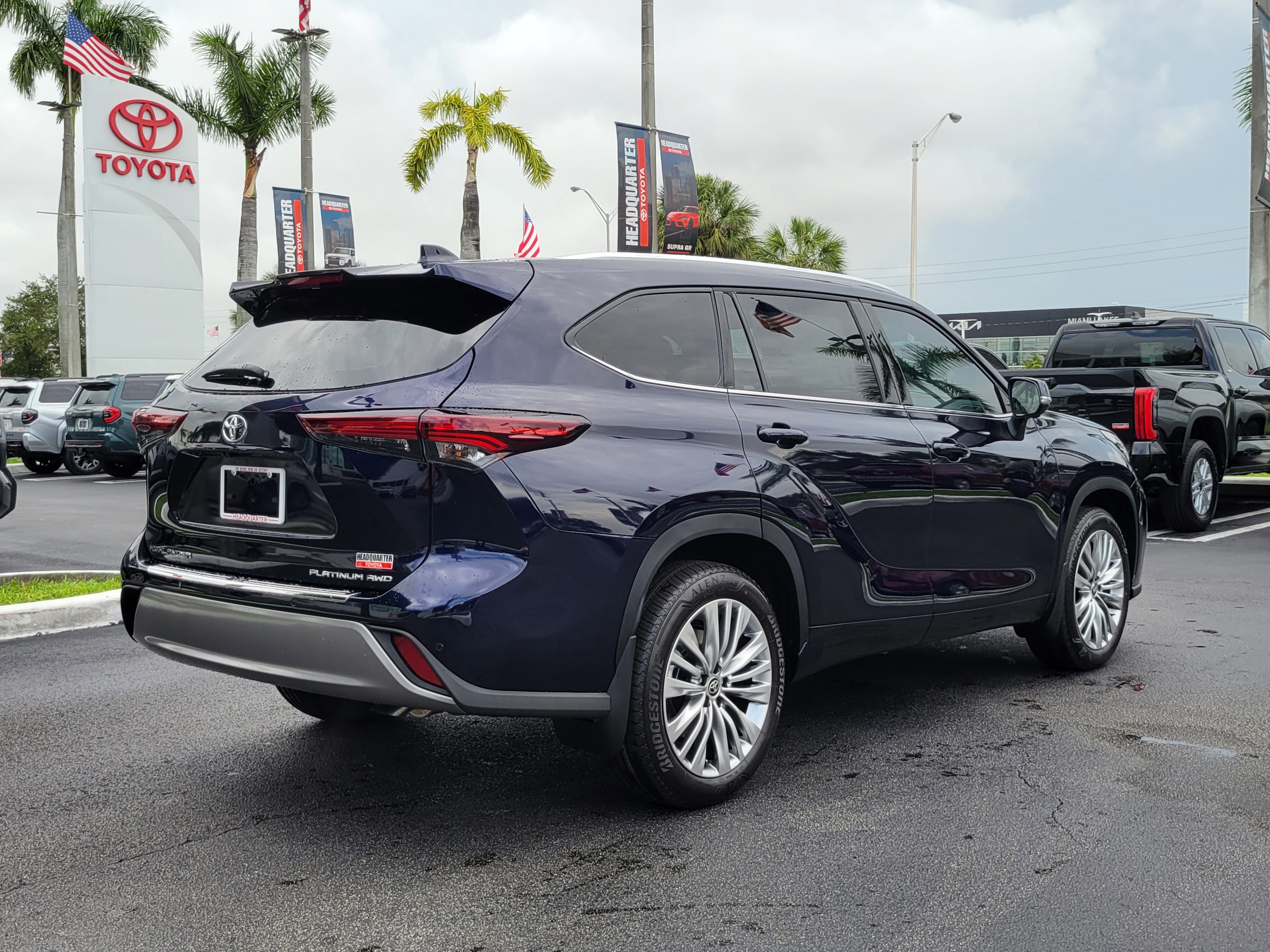 New 2026 Toyota Highlander Platinum AWD/4WD image 12