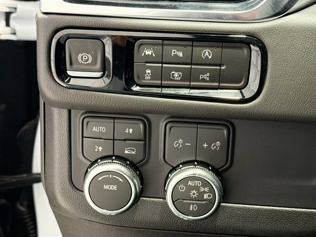 New 2026 GMC Yukon XL Denali w/ Sun & Power Step Package AWD/4WD image 9