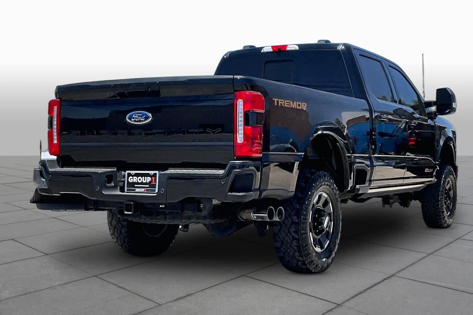 Used 2023 Ford F250 Lariat w/ Tremor Off-Road Package AWD/4WD image 12