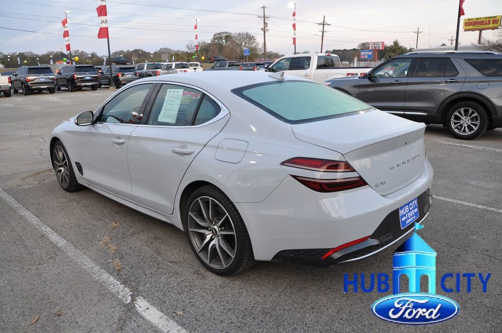 Used 2023 Genesis G70 2.0T image 3