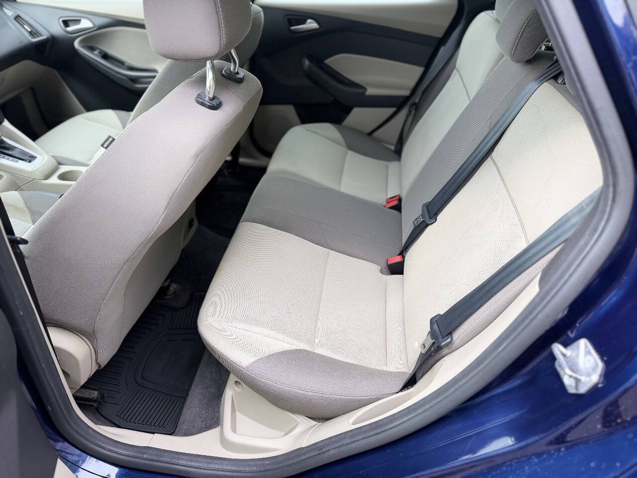Used 2012 Ford Focus SE FWD image 10