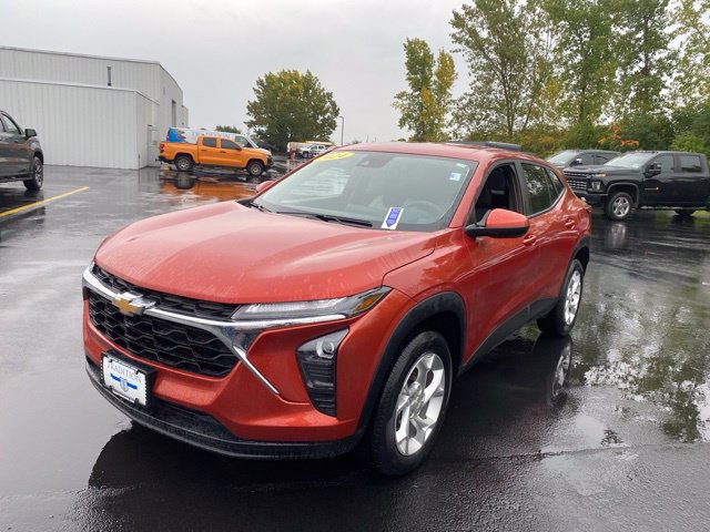 Used 2024 Chevrolet Trax LS w/ LS Convenience Package