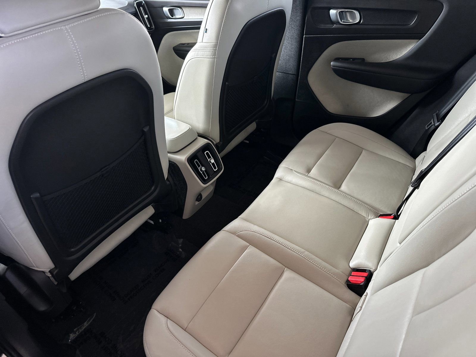 Used 2019 Volvo XC40 T5 Inscription AWD/4WD image 13