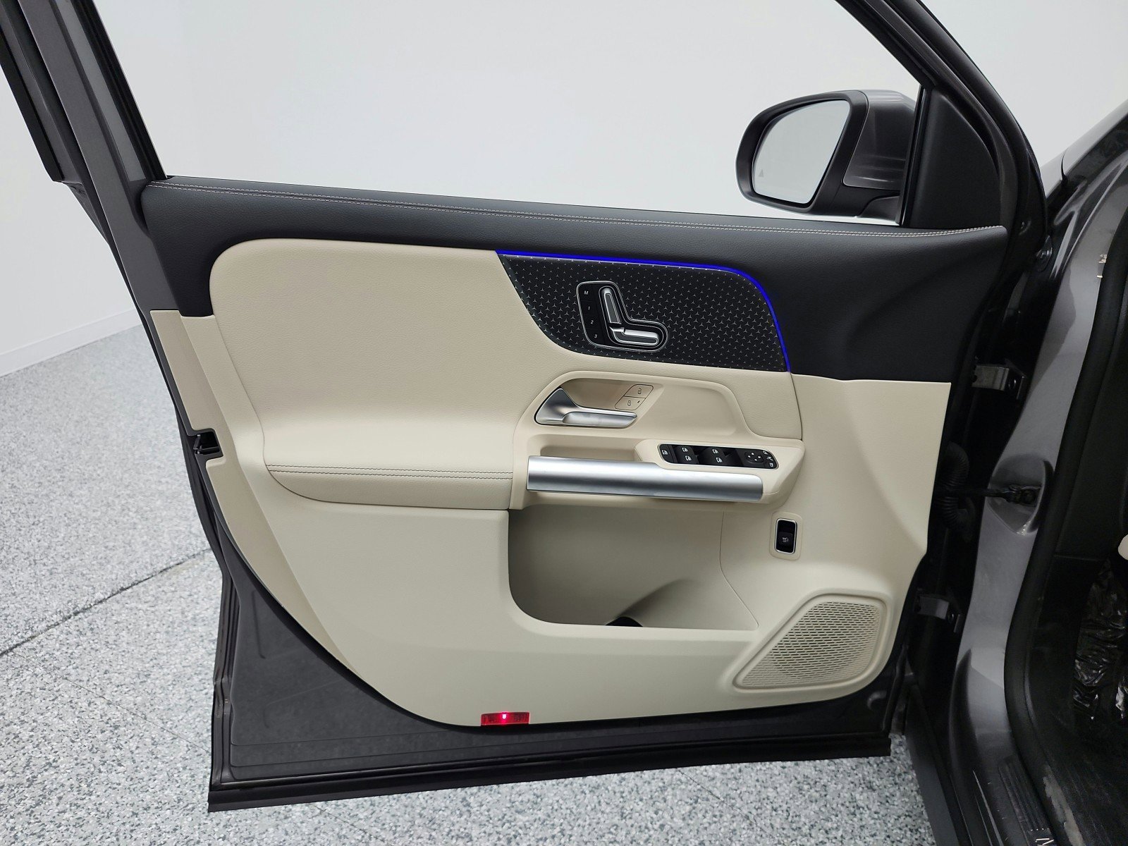 Used 2025 Mercedes-Benz GLA 250 image 14