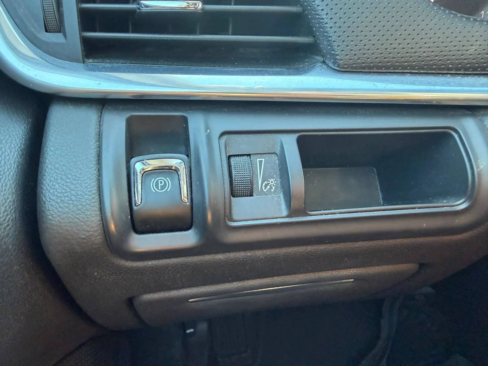 Used 2017 Cadillac XTS FWD image 23