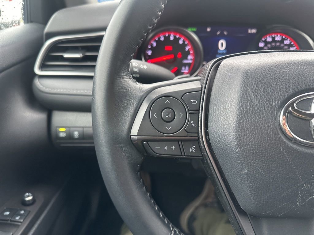 Used 2021 Toyota Camry XSE image 17