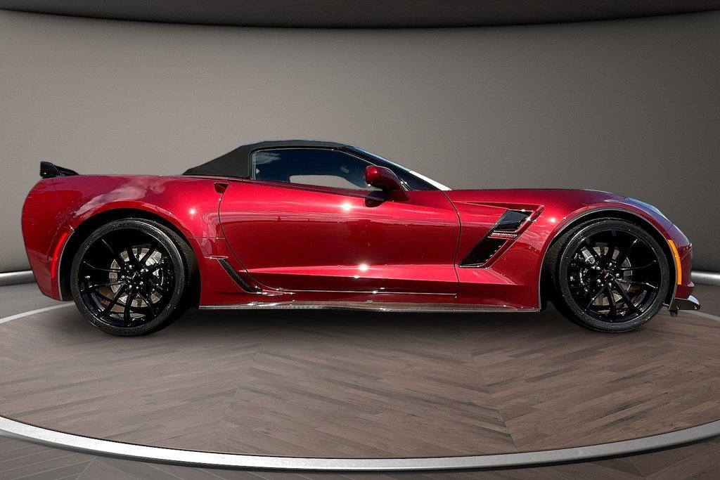 Used 2019 Chevrolet Corvette Grand Sport RWD image 9