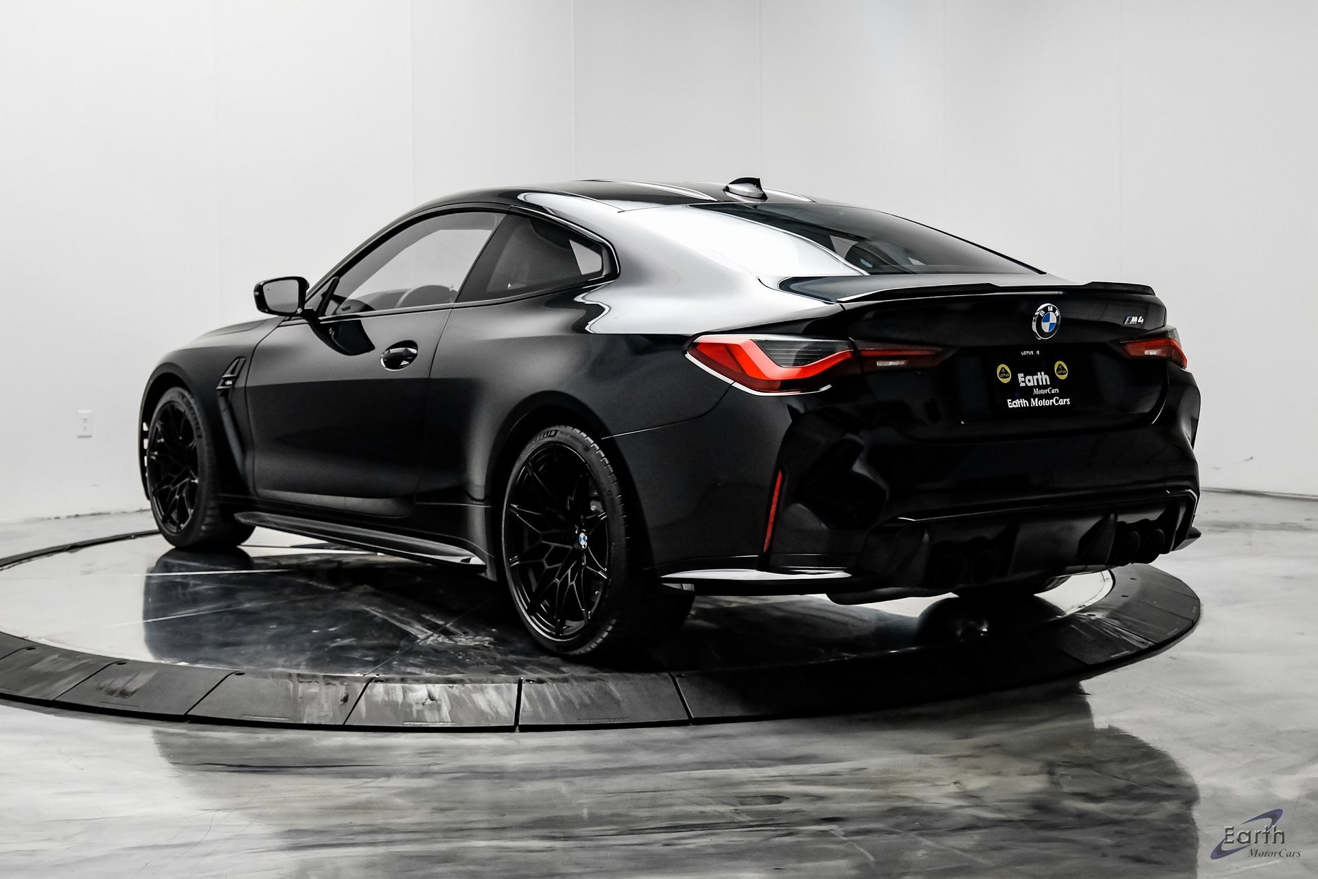 Used 2021 BMW M4 Coupe w/ Executive Package image 8