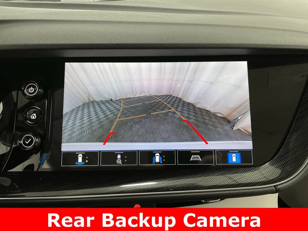 Used 2021 Buick Envision Essence w/ Technology Package I FWD image 4