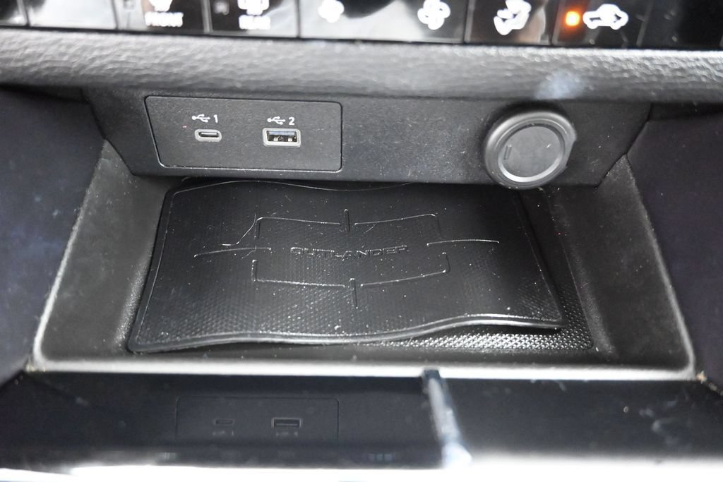 Used 2023 Mitsubishi Outlander SE FWD image 21