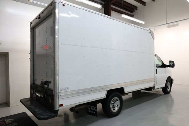 Used 2022 Chevrolet Express 3500 w/ Driver Convenience Package RWD image 42