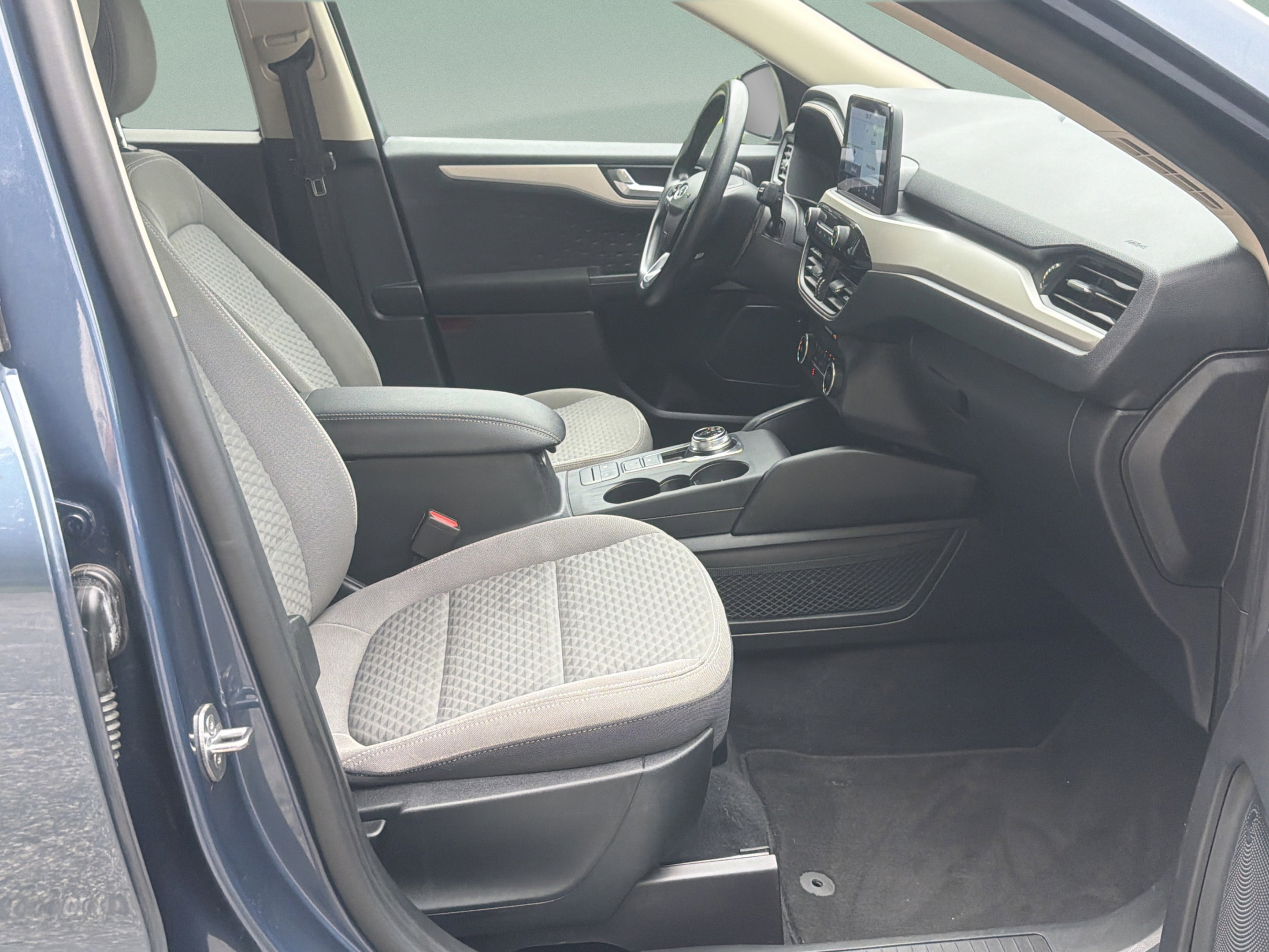 Used 2020 Ford Escape SE FWD image 24