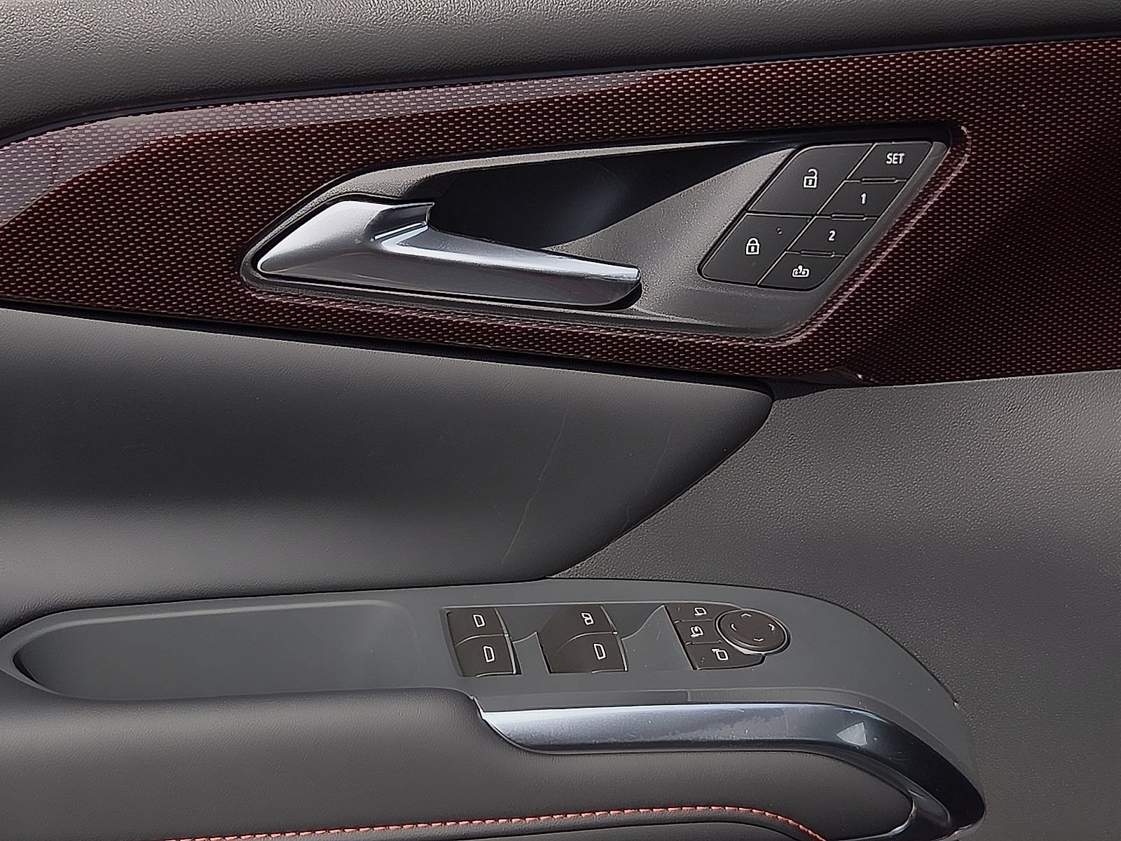 New 2027 Chevrolet Traverse RS FWD image 14
