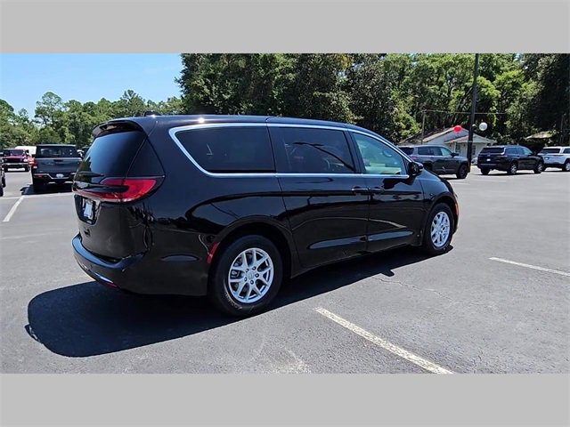 New 2026 Chrysler Pacifica Select image 31