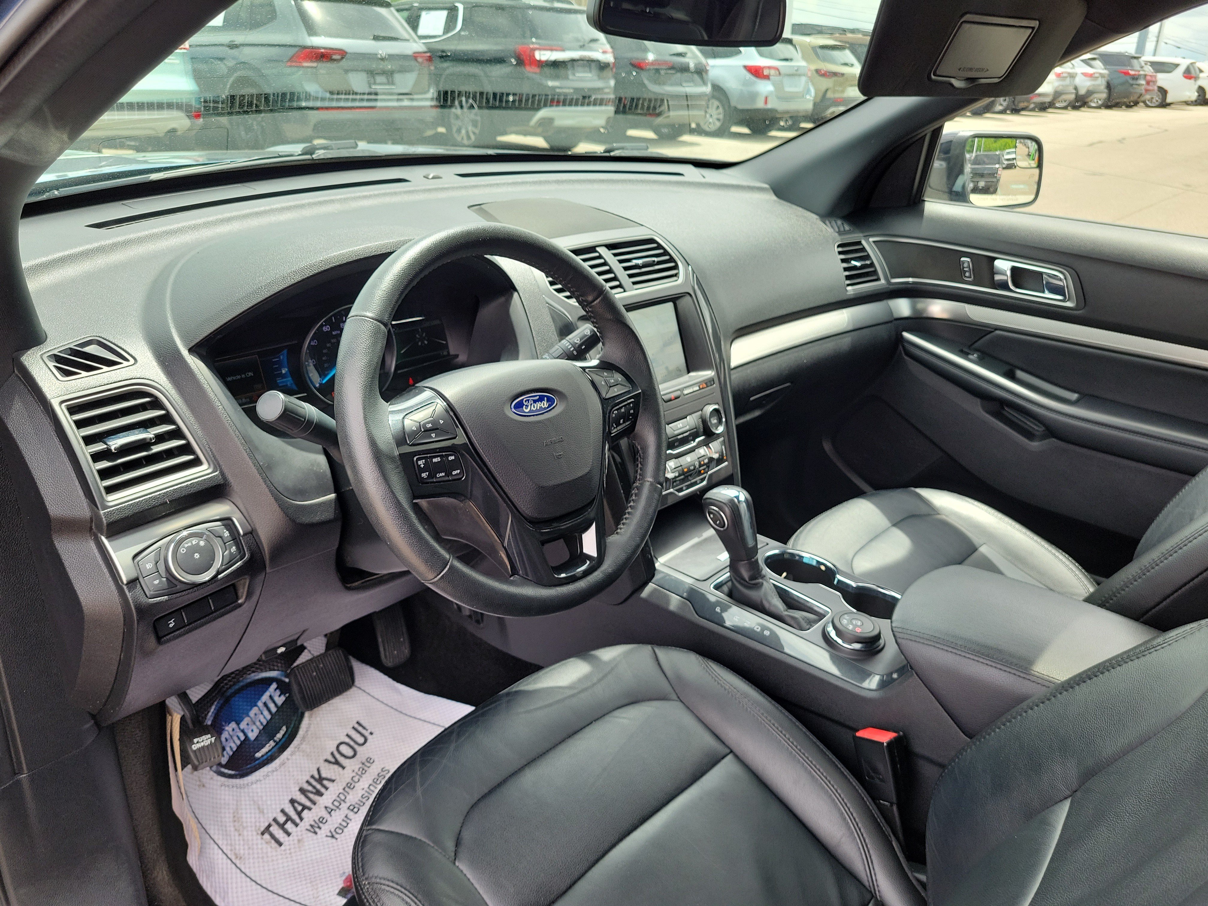 Used 2018 Ford Explorer XLT w/ Equipment Group 202A AWD/4WD image 19