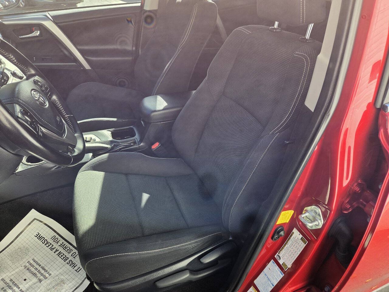 Used 2016 Toyota RAV4 XLE w/ Convenience Package AWD/4WD image 10
