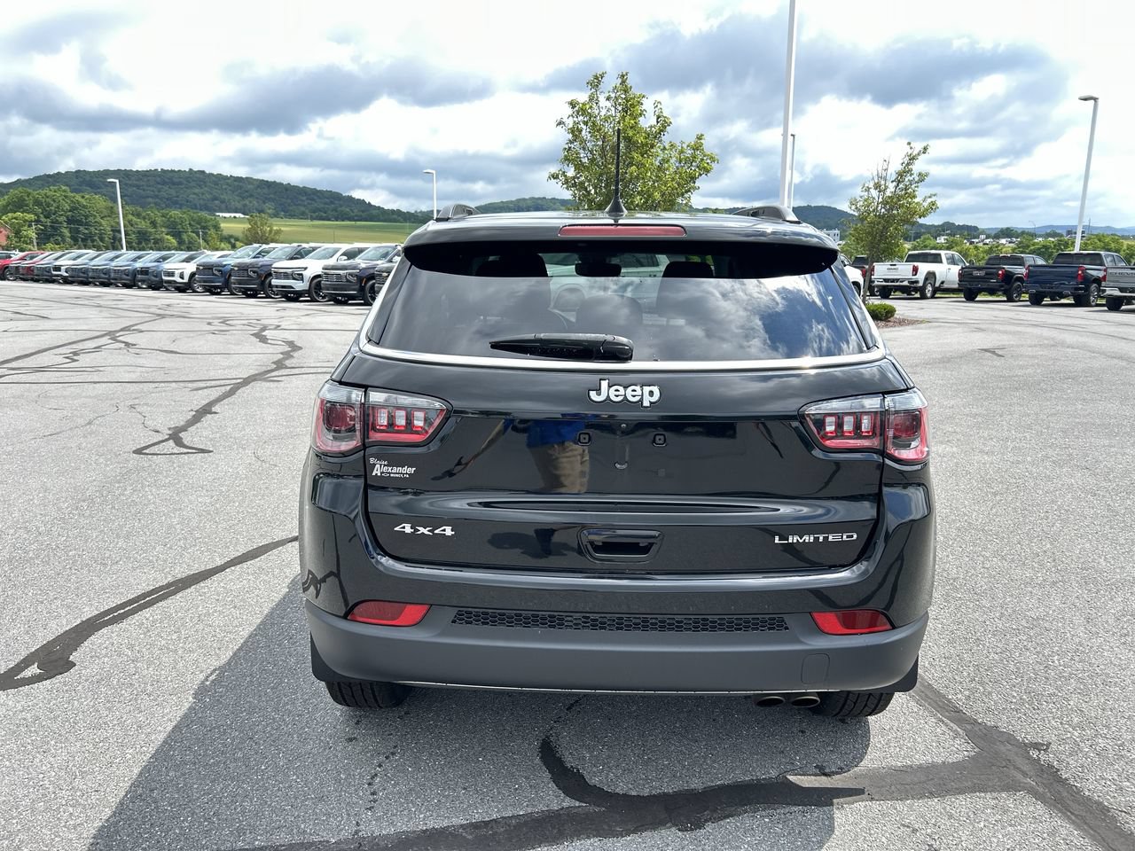 Used 2022 Jeep Compass Limited w/ Sun and Sound Group AWD/4WD image 6