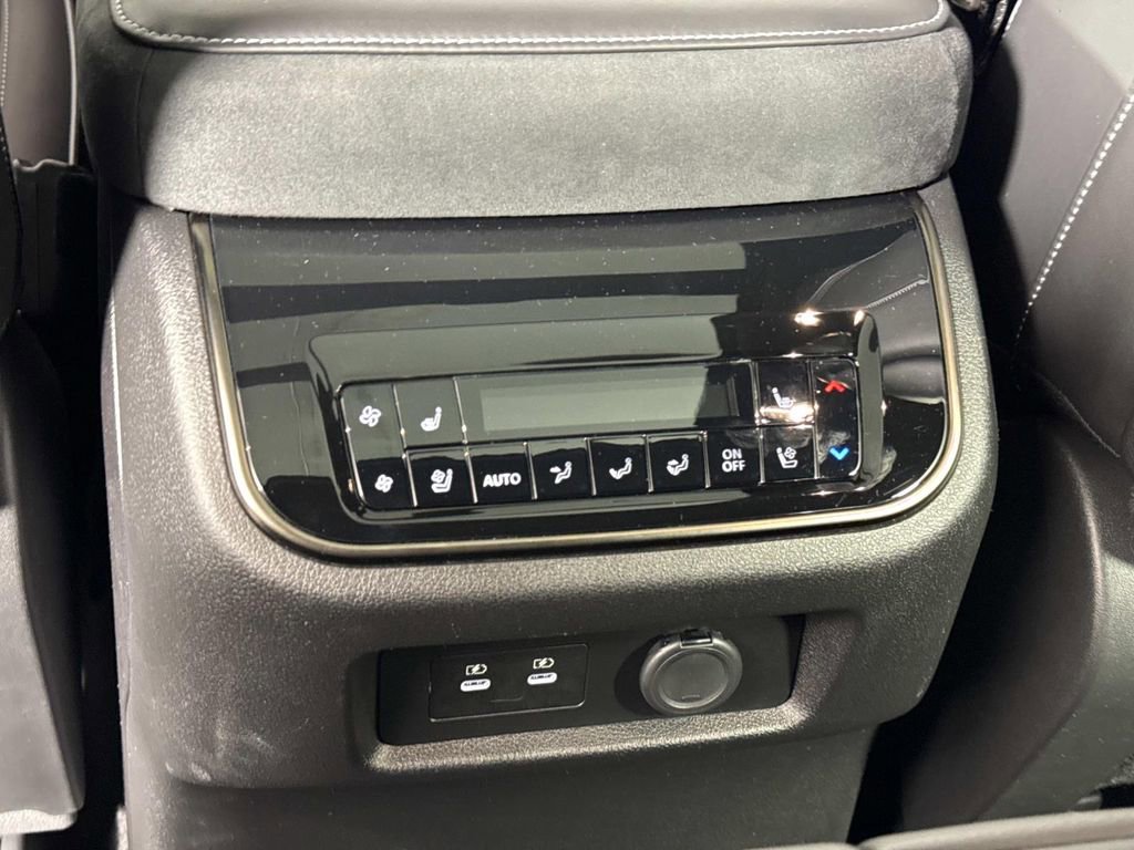 Certified 2025 INFINITI QX80 Autograph w/ Autograph Exterior Package image 32