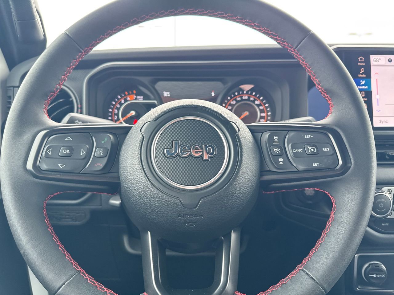 Certified 2024 Jeep Wrangler Unlimited Rubicon w/ Capability Package image 17