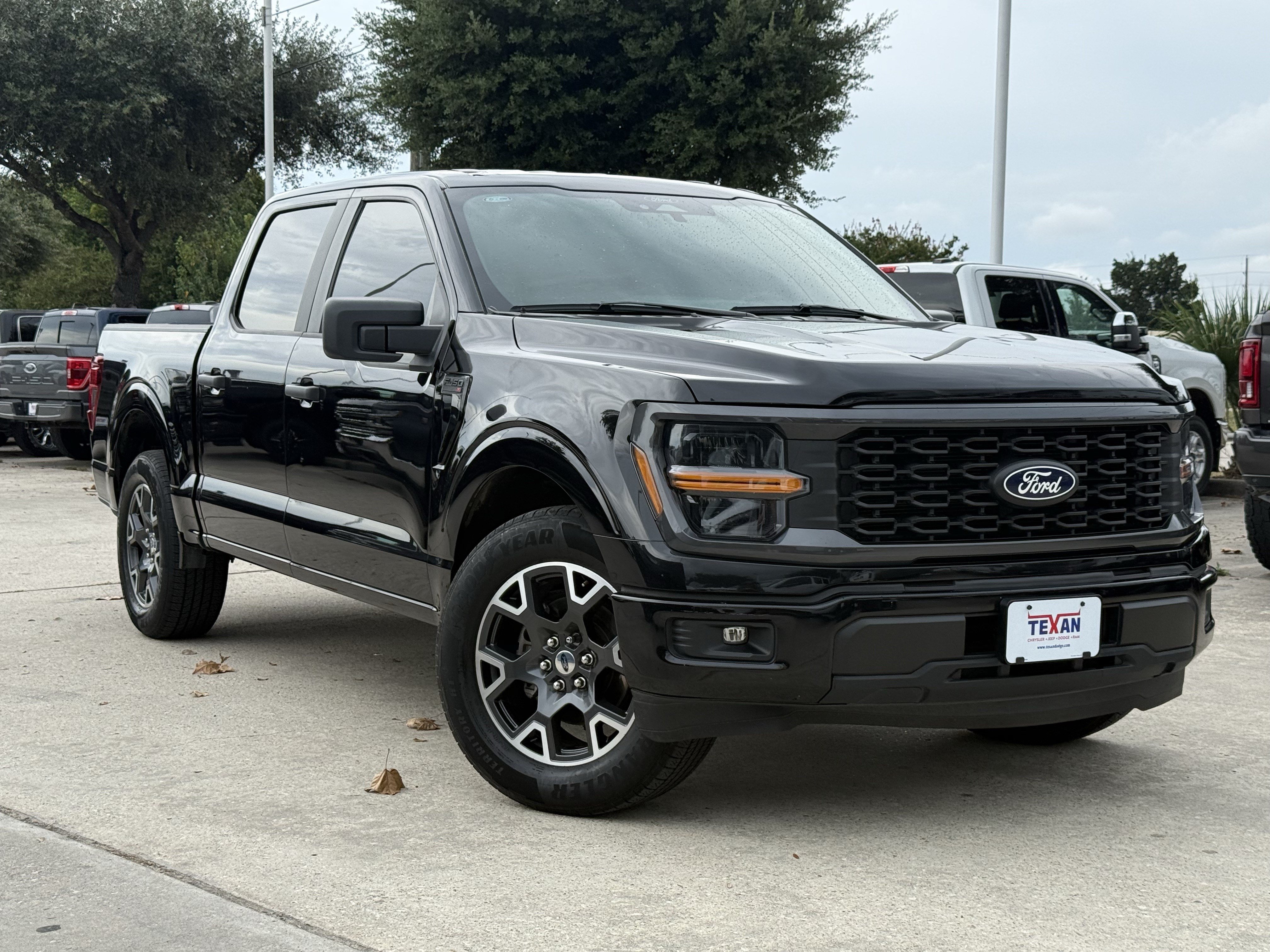 Used 2024 Ford F150 STX RWD image 2