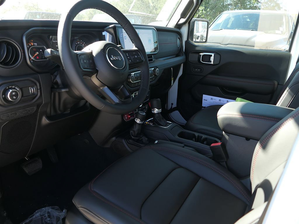 New 2026 Jeep Gladiator Rubicon w/ Safety Group AWD/4WD image 9