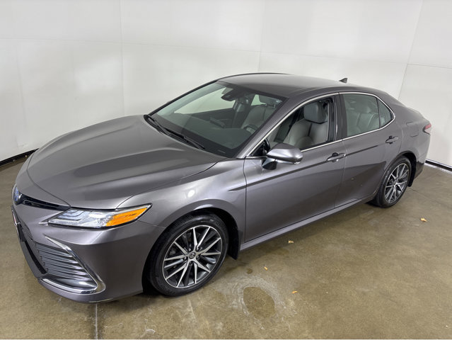 Used 2023 Toyota Camry XLE image 14