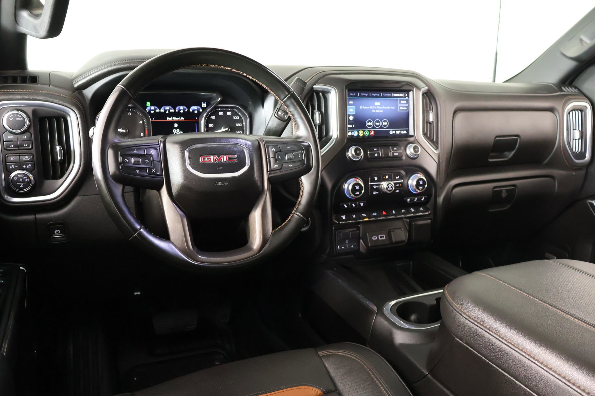 Used 2023 GMC Sierra 3500 AT4 w/ AT4 Premium Plus Package AWD/4WD image 2