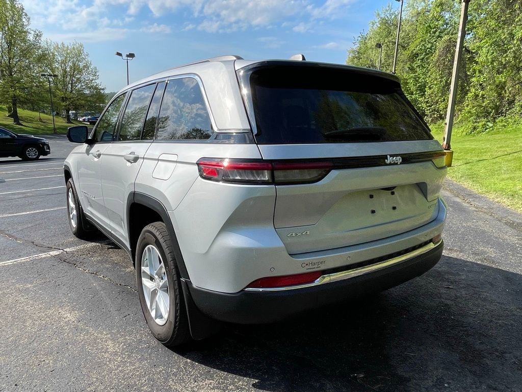 Used 2024 Jeep Grand Cherokee Laredo X w/ Luxury Tech Group I AWD/4WD image 5