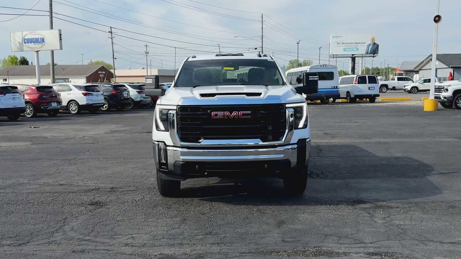 Used 2024 GMC Sierra 2500 Pro w/ Convenience Package AWD/4WD image 3