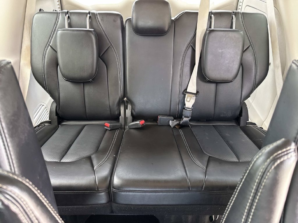 Used 2024 Chrysler Pacifica Limited FWD image 18
