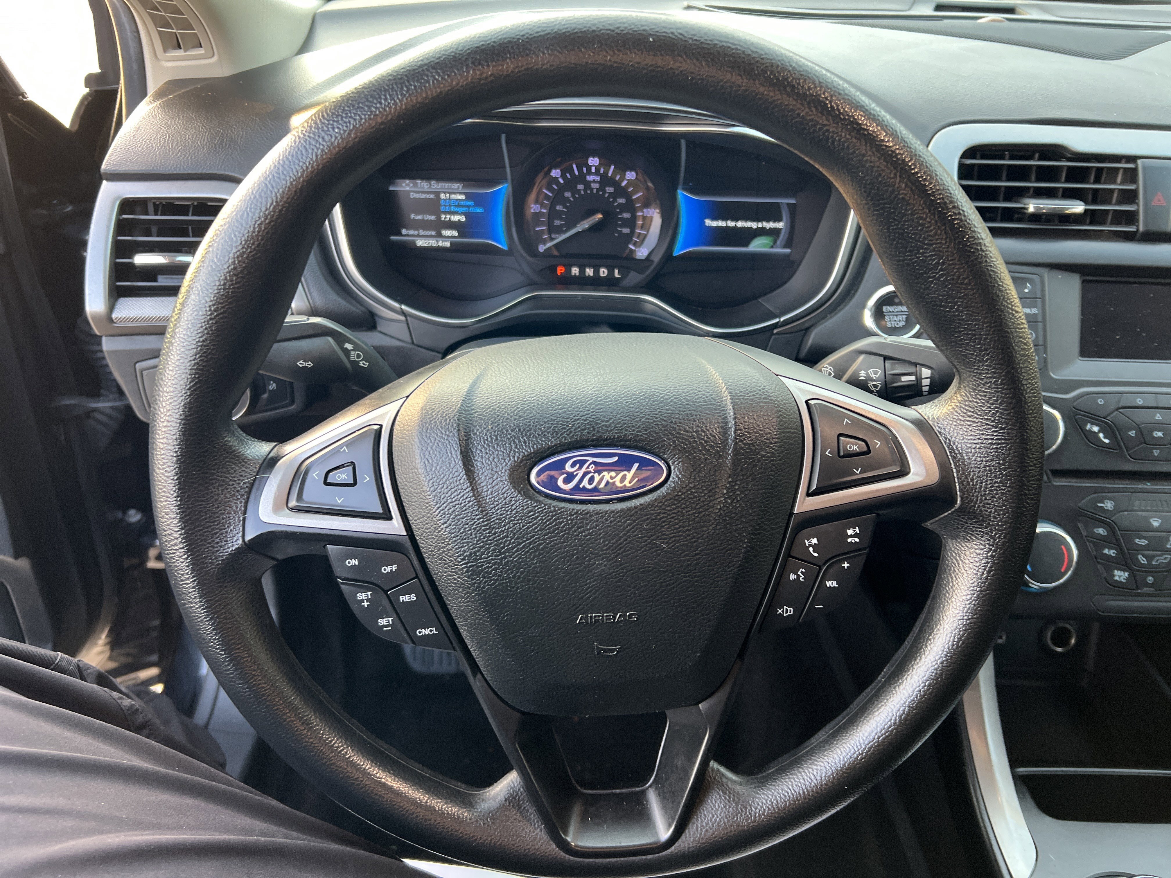Used 2018 Ford Fusion SE image 17