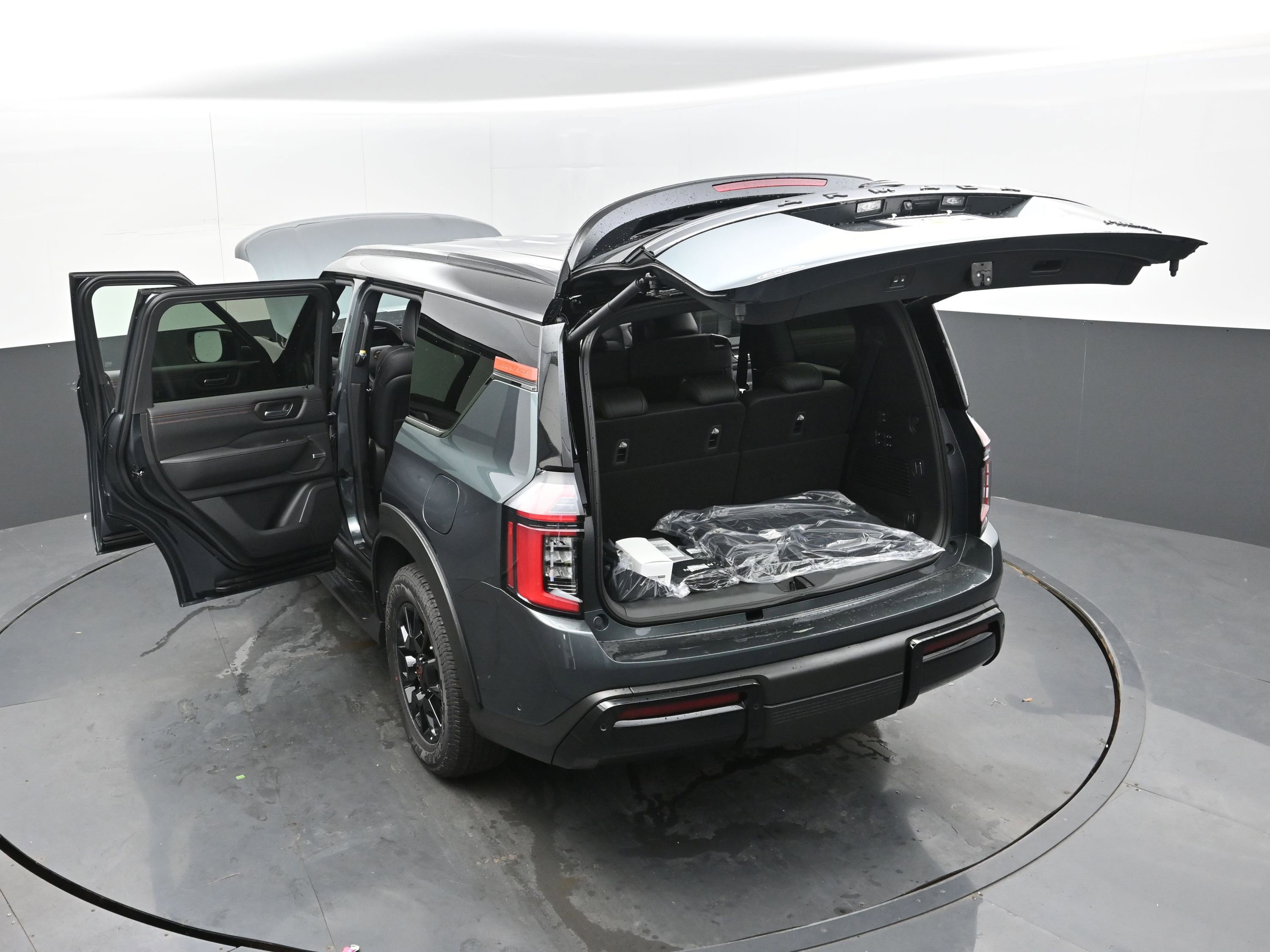 New 2025 Nissan Armada PRO-4X image 43