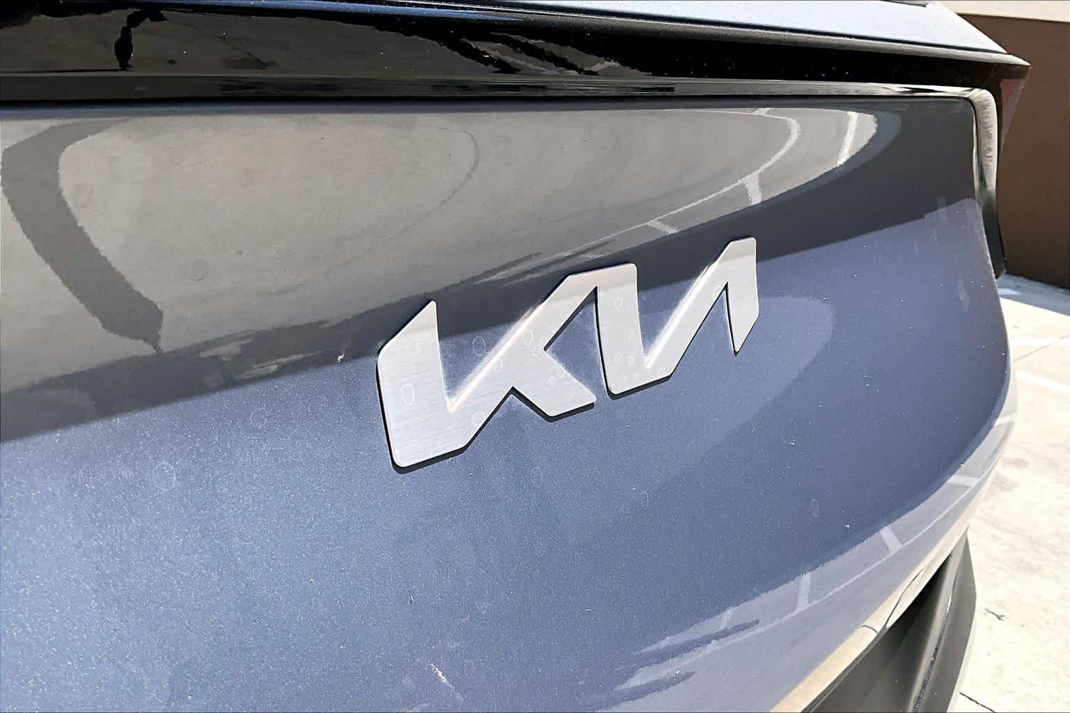 Used 2025 Kia Sportage EX FWD image 10