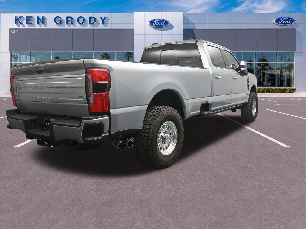 Used 2023 Ford F350 Platinum AWD/4WD image 7