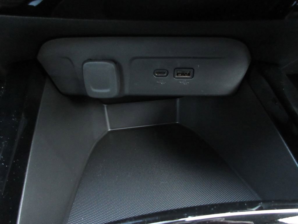 New 2026 Chevrolet Trax LT w/ LPO, Blackout Package image 29