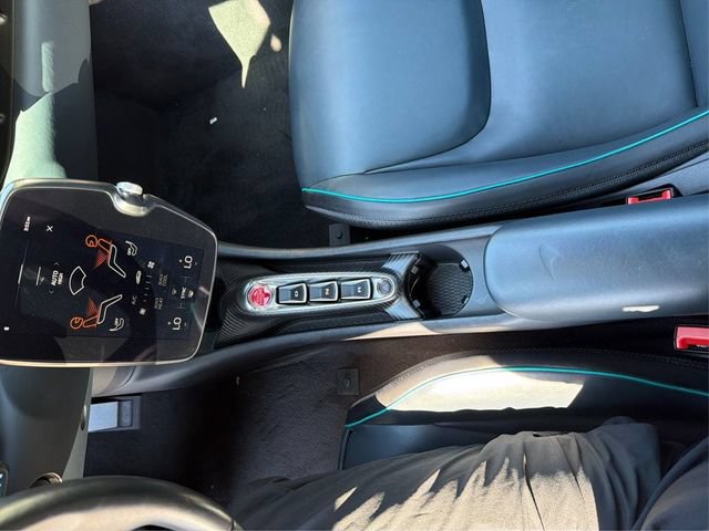 Used 2023 McLaren Artura RWD image 13