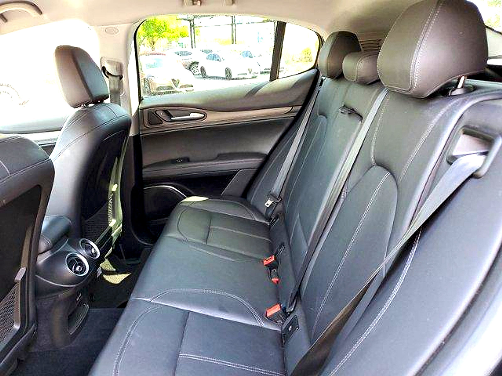 Used 2018 Alfa Romeo Stelvio Ti AWD/4WD image 18