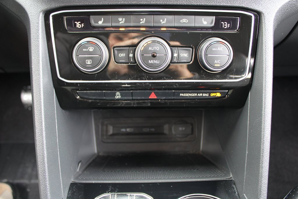 Certified 2023 Volkswagen Atlas Cross Sport SE image 17