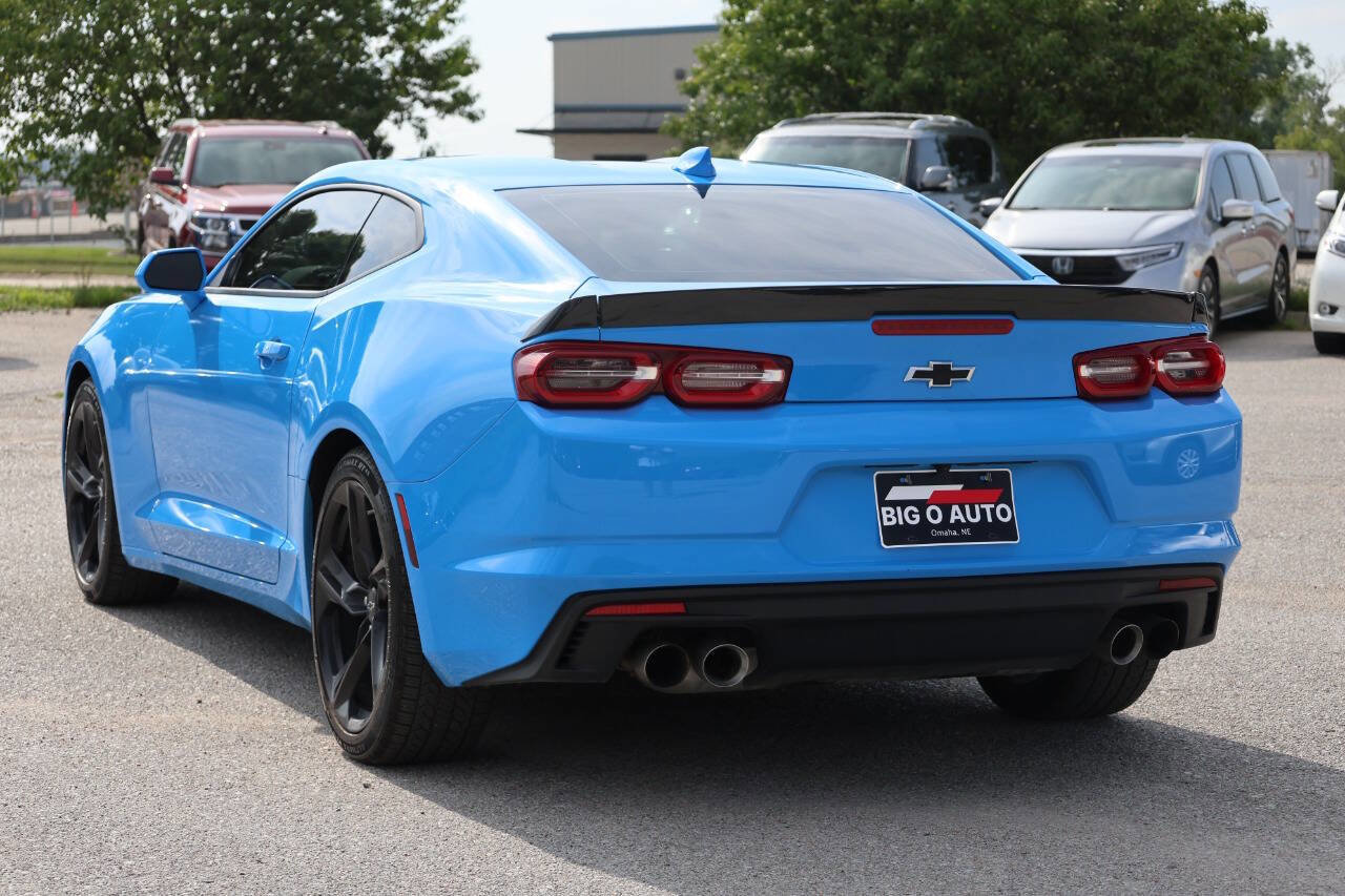 Used 2022 Chevrolet Camaro LT w/ Technology Package image 11