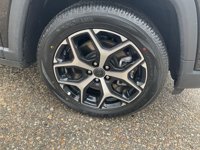 Used 2025 Jeep Compass Limited image 12