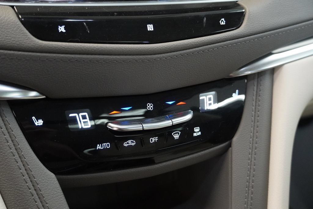 Used 2021 Cadillac XT5 Premium Luxury AWD/4WD image 8